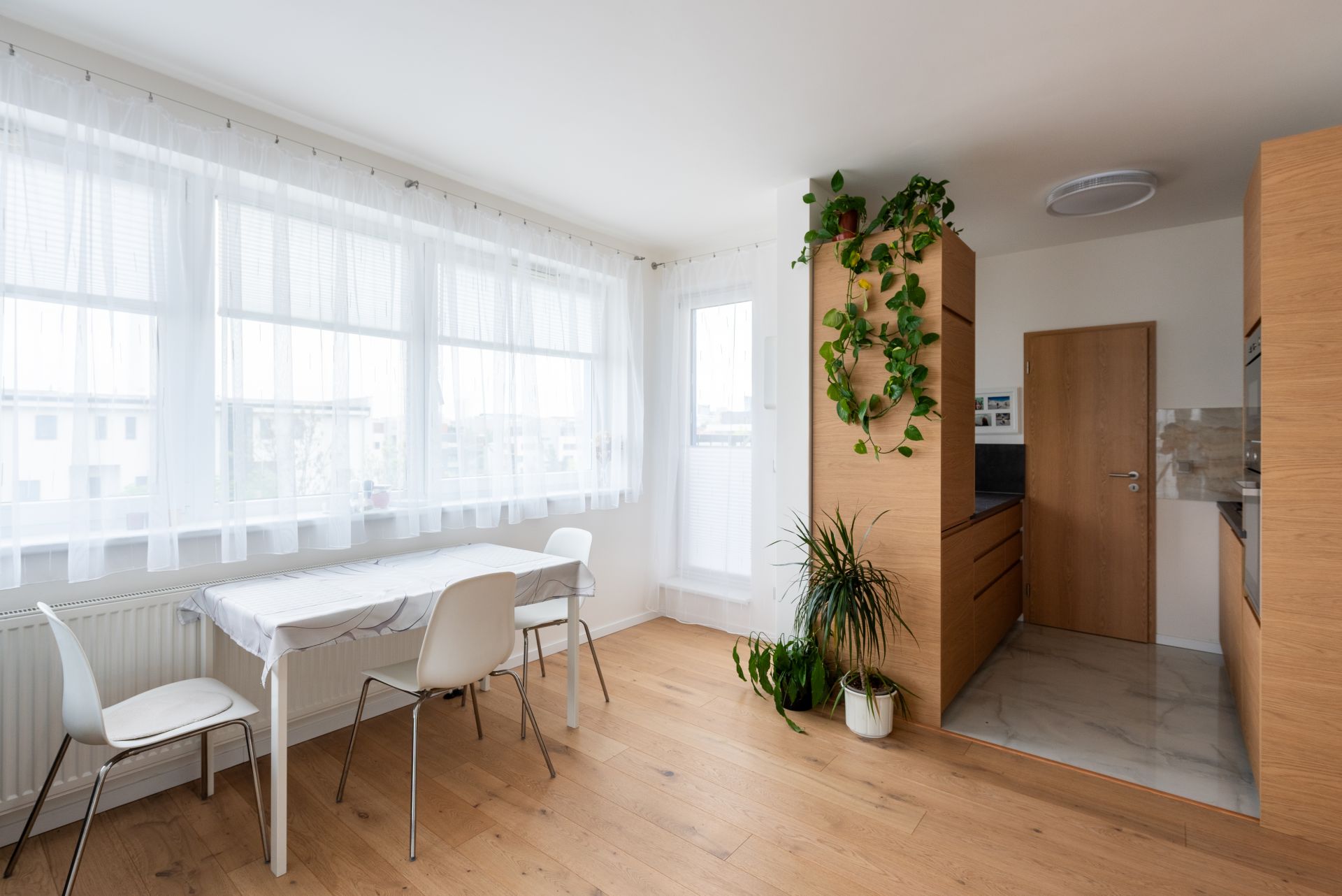 Elegantní 2+kk s balkonem, lodžií, šatnou a komorou | Praha 4 – Michle